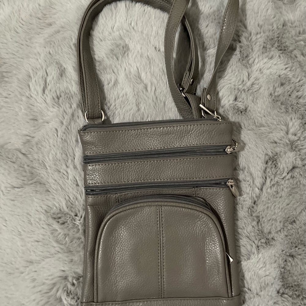 NWT, Leather Cross Body Purse. Grey - Picture 2 of 2